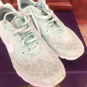 Nike sneakers size 12 mens